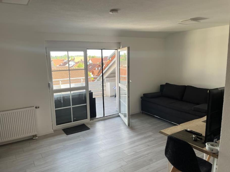 Kirchdorf Lounge - Komplette Moderne Ferienwohnung Mit Parkplatz Unteropfingen Esterno foto